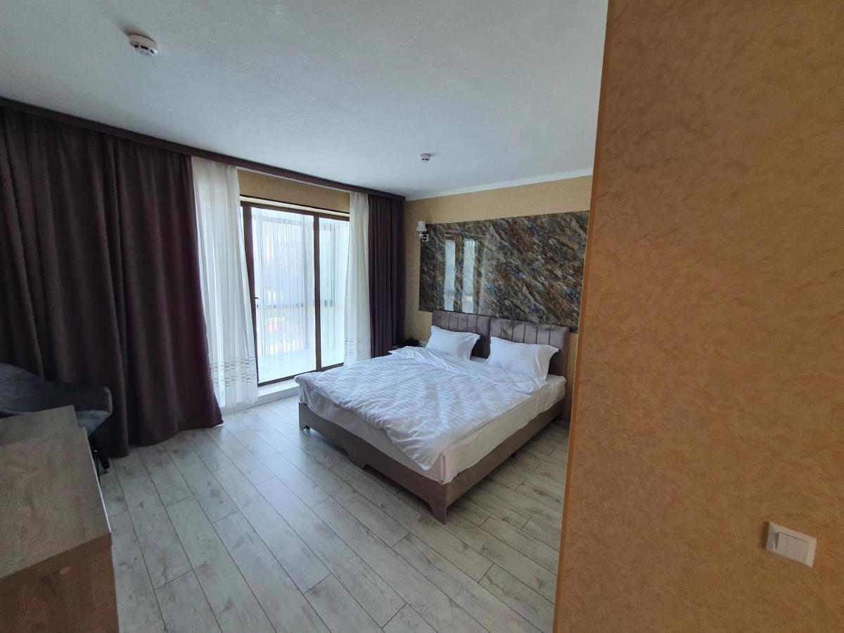Artist Regenci Hotel طشقند المظهر الخارجي الصورة